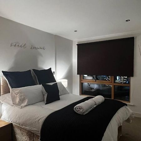 Leeds Clarence Dock 2 Bedroom Apt Exterior foto