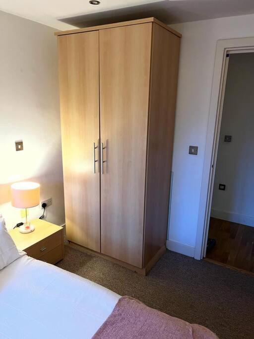 Leeds Clarence Dock 2 Bedroom Apt Exterior foto