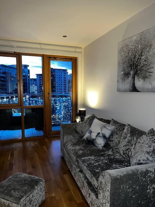 Leeds Clarence Dock 2 Bedroom Apt Exterior foto