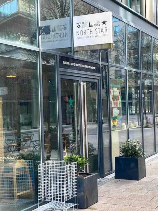 Leeds Clarence Dock 2 Bedroom Apt Exterior foto