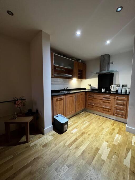 Leeds Clarence Dock 2 Bedroom Apt Exterior foto
